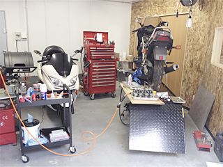 マツカタモータース整備工場